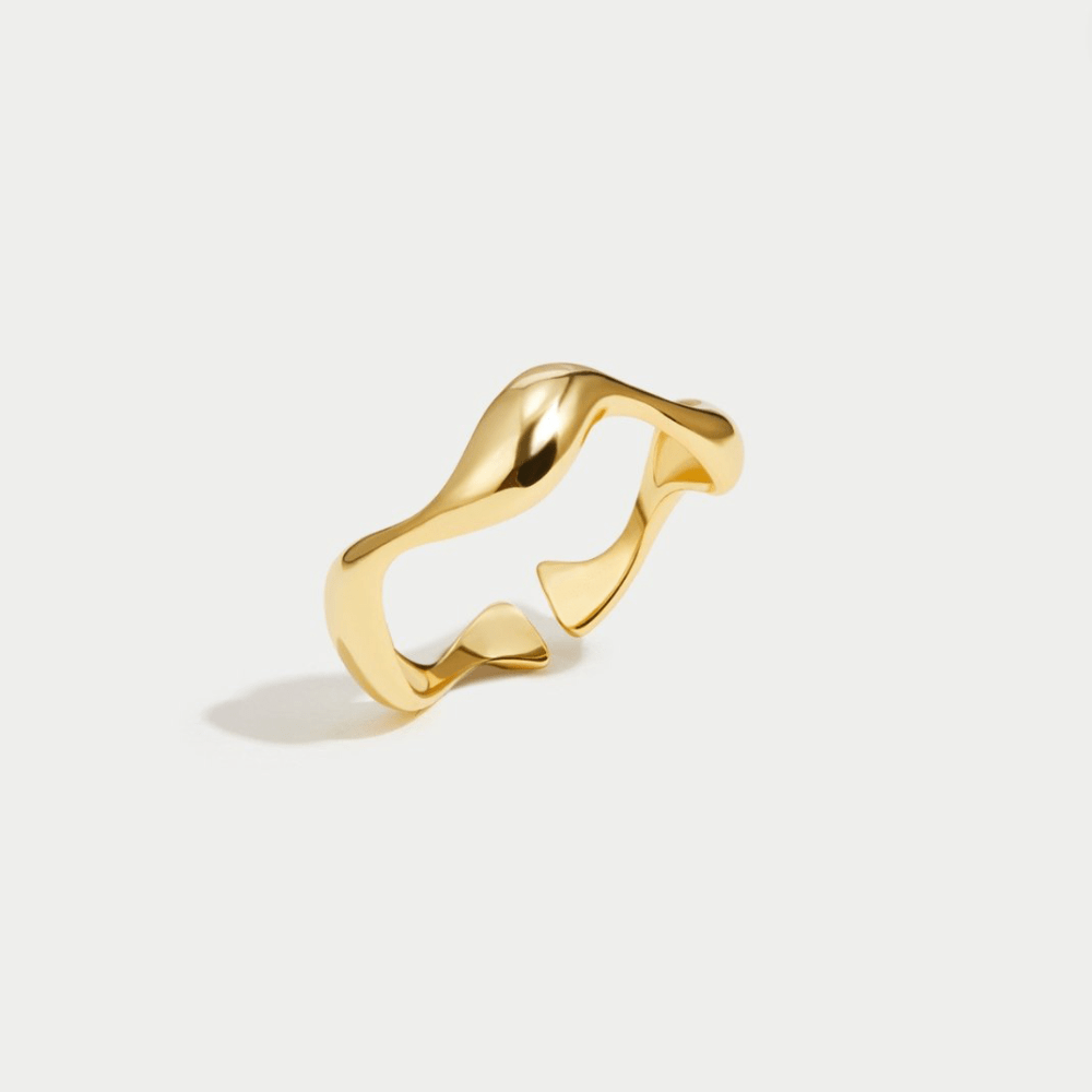 18K Gold Wave Ring - Beautiful Earth Boutique