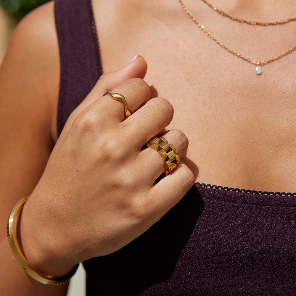 18K Gold Wave Ring - Beautiful Earth Boutique