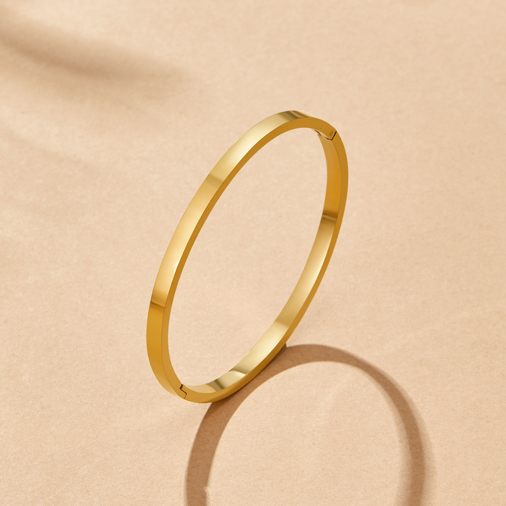 Rina Gold Bangle