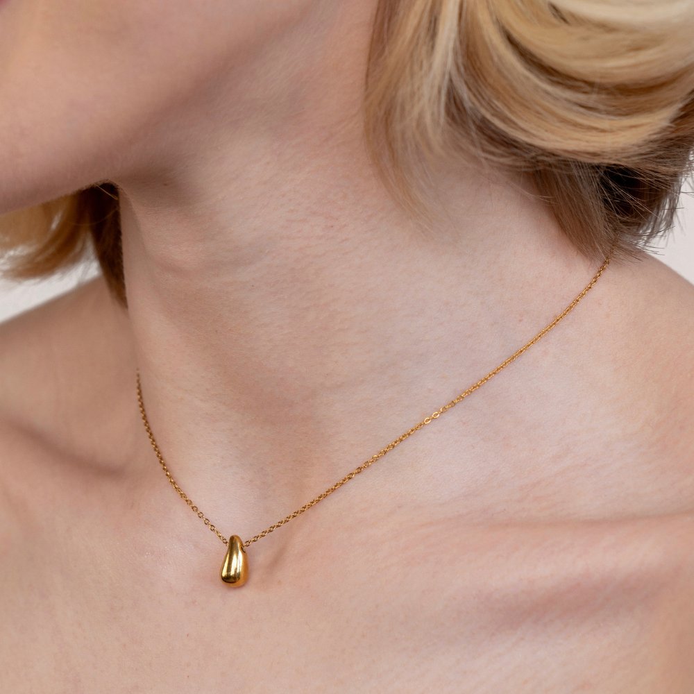 Amara Golden Teardrop Necklace - Beautiful Earth Boutique